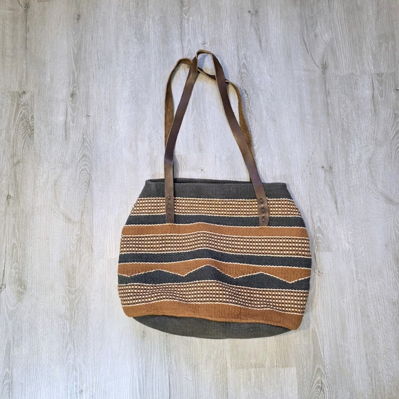 Ecote Handbags - Vintage Boho Southwestern Tapestry Bucket Bag Ecote Urban Outfitters Purse Large